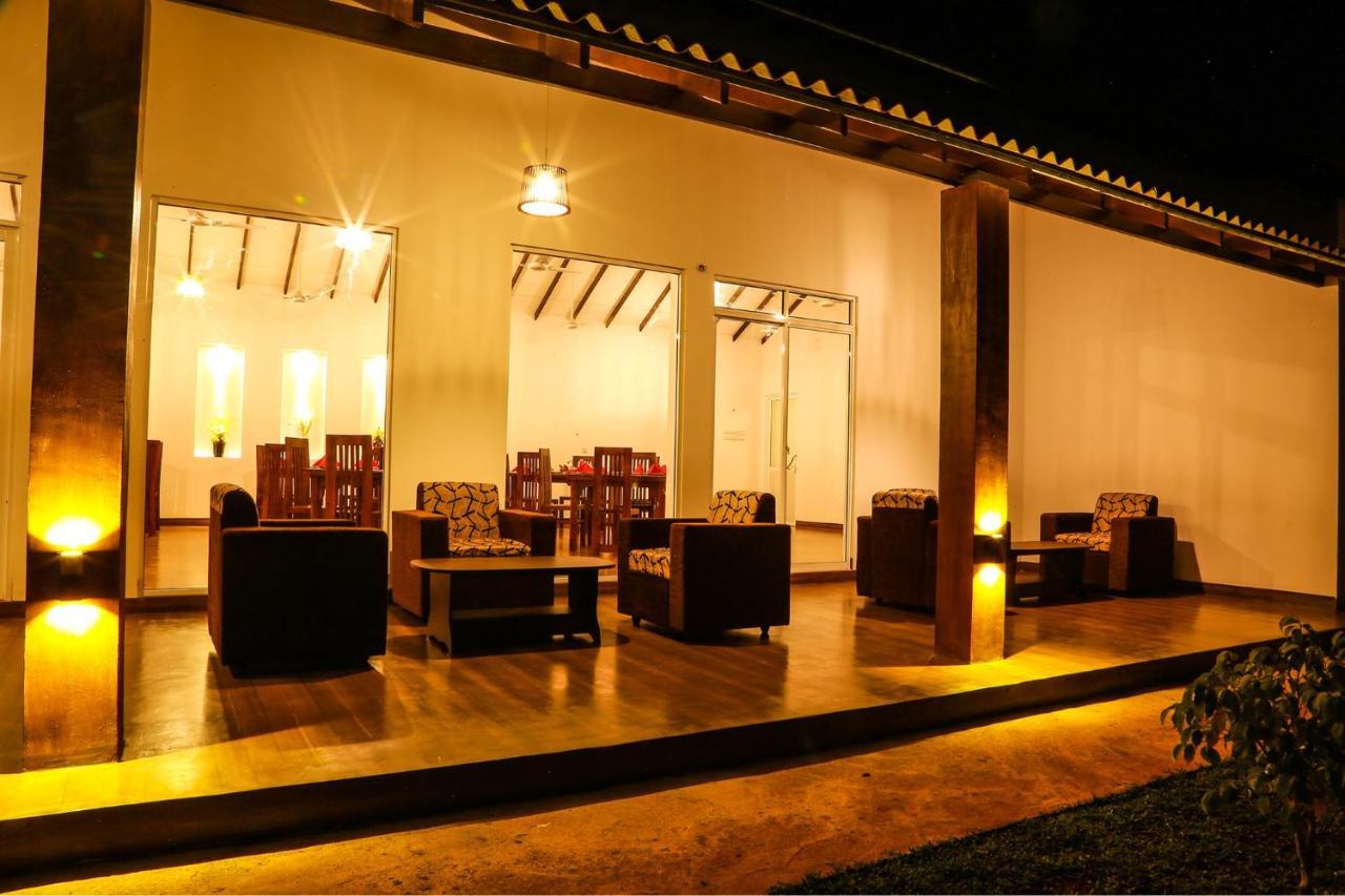 Avonil Resort Yala 티사마하라마 외부 사진
